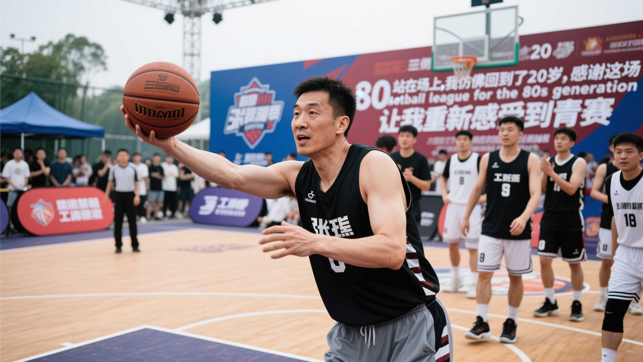 的舞台上閃